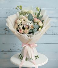 Букет цветов из:  Розы и Лизиантусы в Духовщине