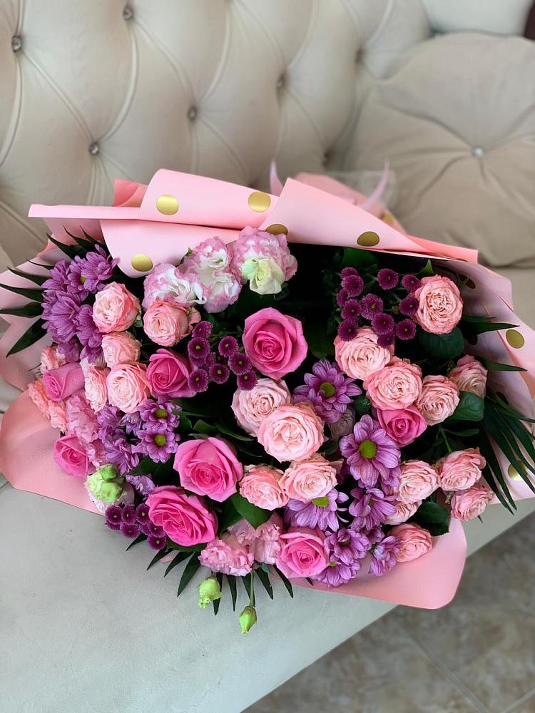 Букет цветов из: Хризантемы, Розы и Лизиантусы в Духовщине