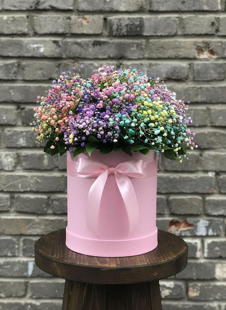Цветочная композиция из Гипсофила и Розы в шляпной коробке в Духовщине