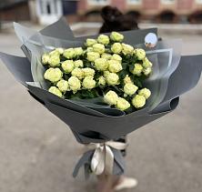 Букет Белые кустовые розы Солинеро в Духовщине