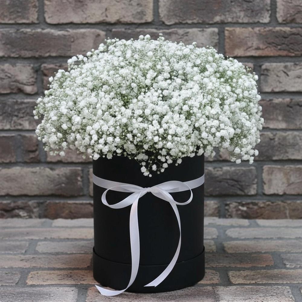 Цветочная композиция из Гипсофила в шляпной коробке в Духовщине