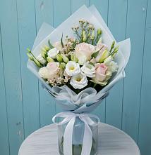 Букет цветов из:  Розы и Лизиантусы в Духовщине