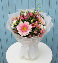 Букет цветов из:  Герберы, Альстромерии и Лизиантусы в Духовщине