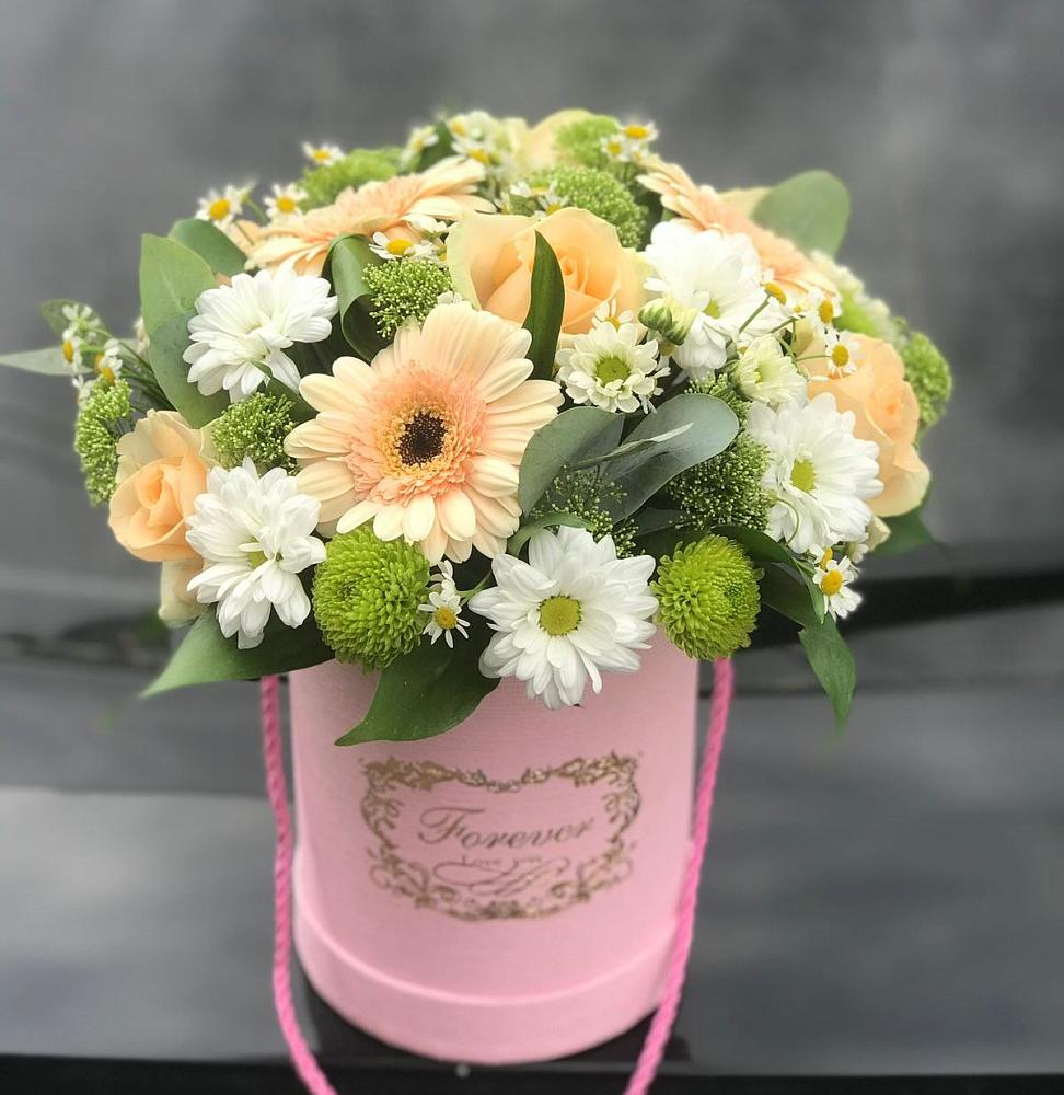 Цветочная композиция из Розы, Герберы и Хризантемы в шляпной коробке в Духовщине