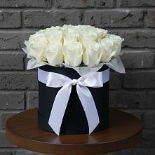 Цветочная композиция из Розы в шляпной коробке в Духовщине